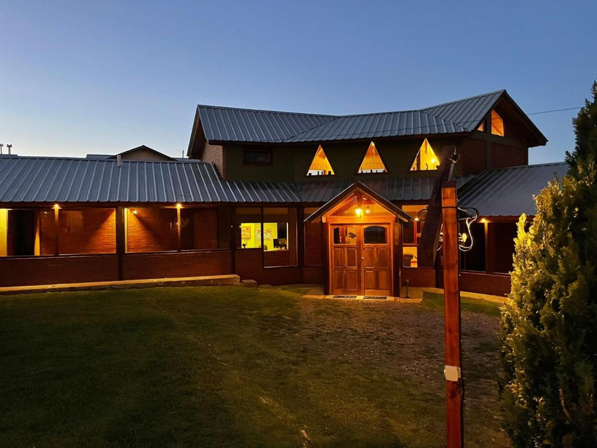 Hotel Ruca Nel El Calafate Esterno foto