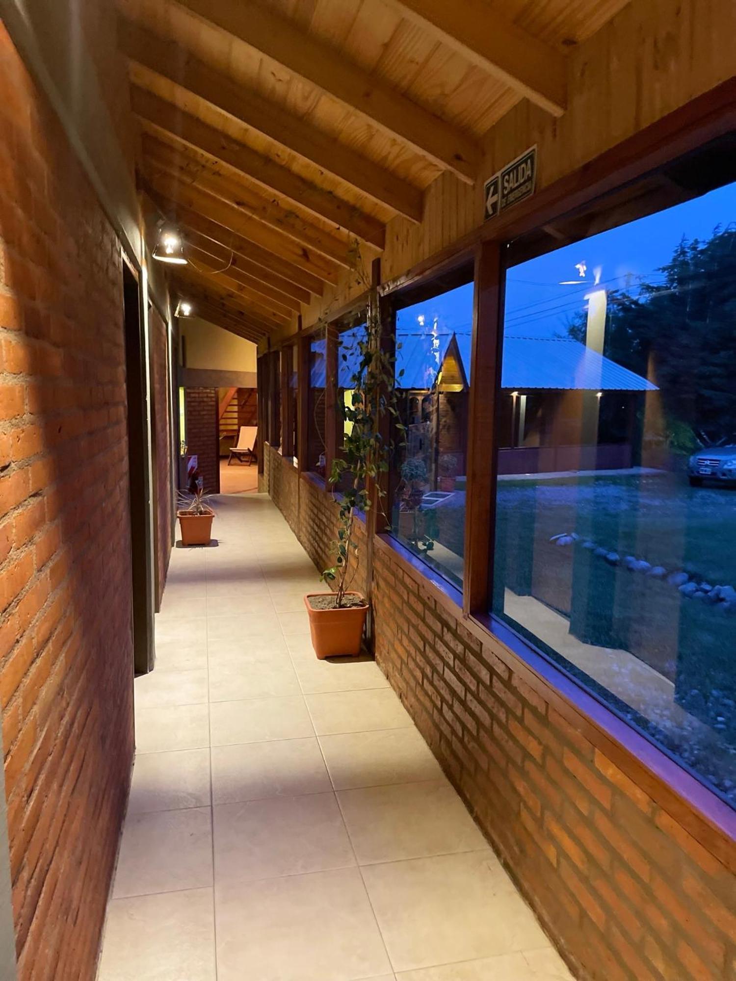 Hotel Ruca Nel El Calafate Esterno foto